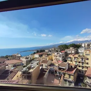 https://casa-dartista-taormina.taorminaitalyhotels.com